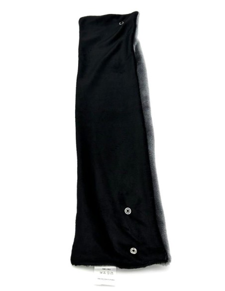 Cuello pelo negro liso Cuello pelo negro liso