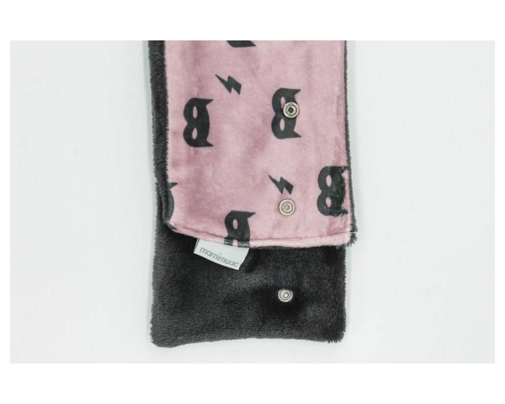 Cuello pelo mascara rosa