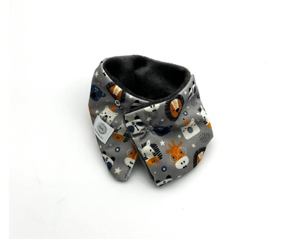 Cuello pelo Zebra gris