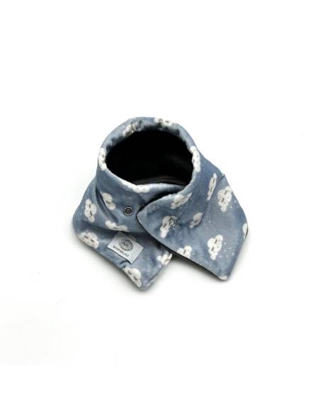 Cuello pelo nube corazón azul