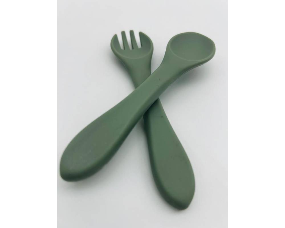 CUBIERTOS SILICONA VERDE MUSGO