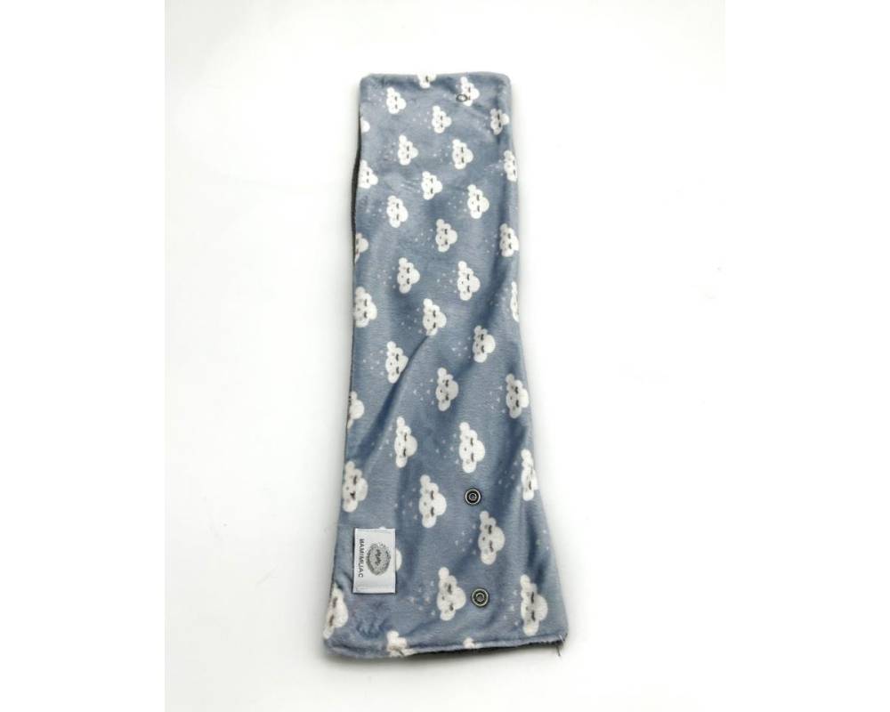 Cuello pelo nube corazón azul